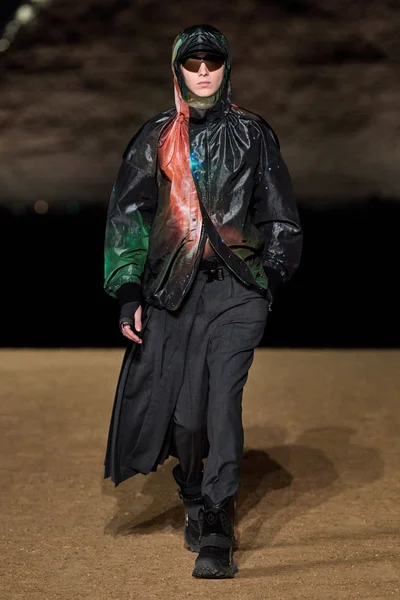 Look 74